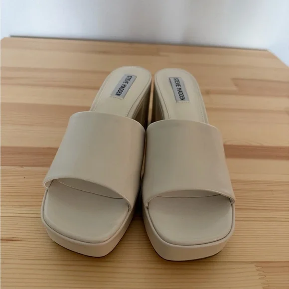 Steve Madden Isiah Platform Sandal - Picture 4 of 5